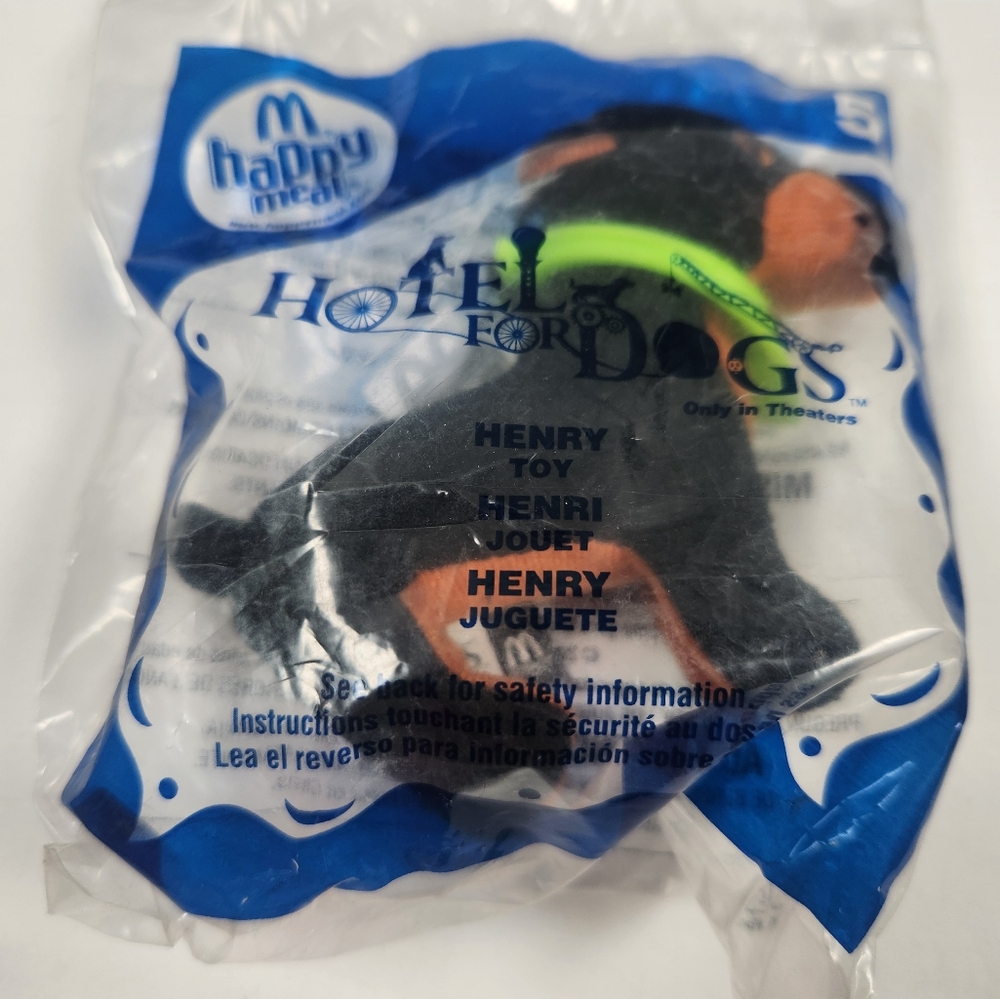 2009 McDonalds Happy Meal -HOTEL FOR DOGS Movie- Plush Toy - "HENRY" #5